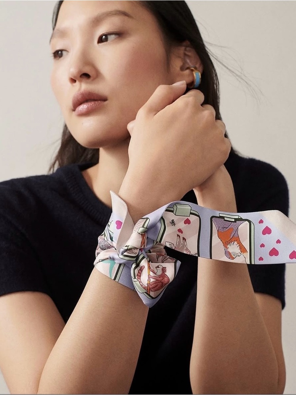 Hermès Story Silk  Twilly Bleu Pale / Rose / Vert